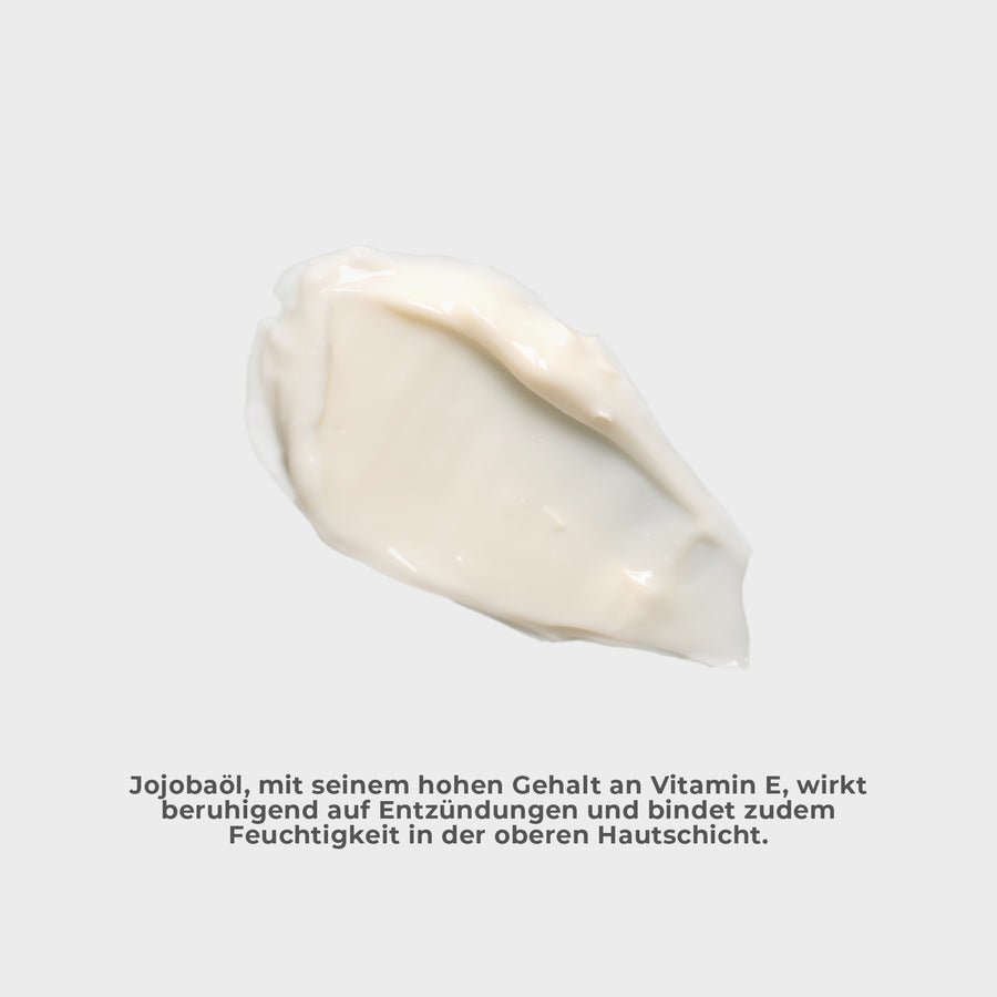 White tea cream with babassu oil